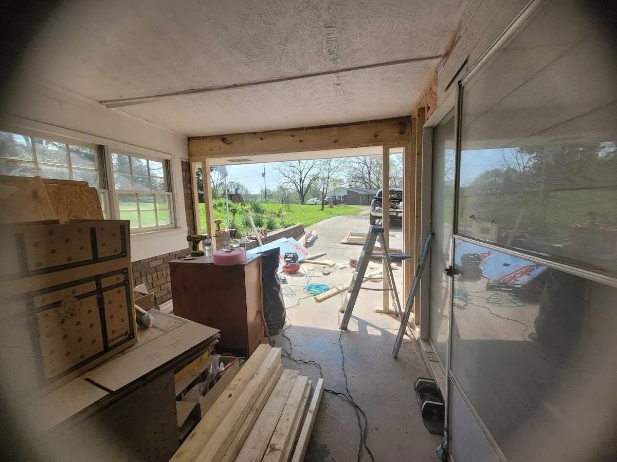 Air movers and dehumidifier for Drying & Dehumidification in American Falls